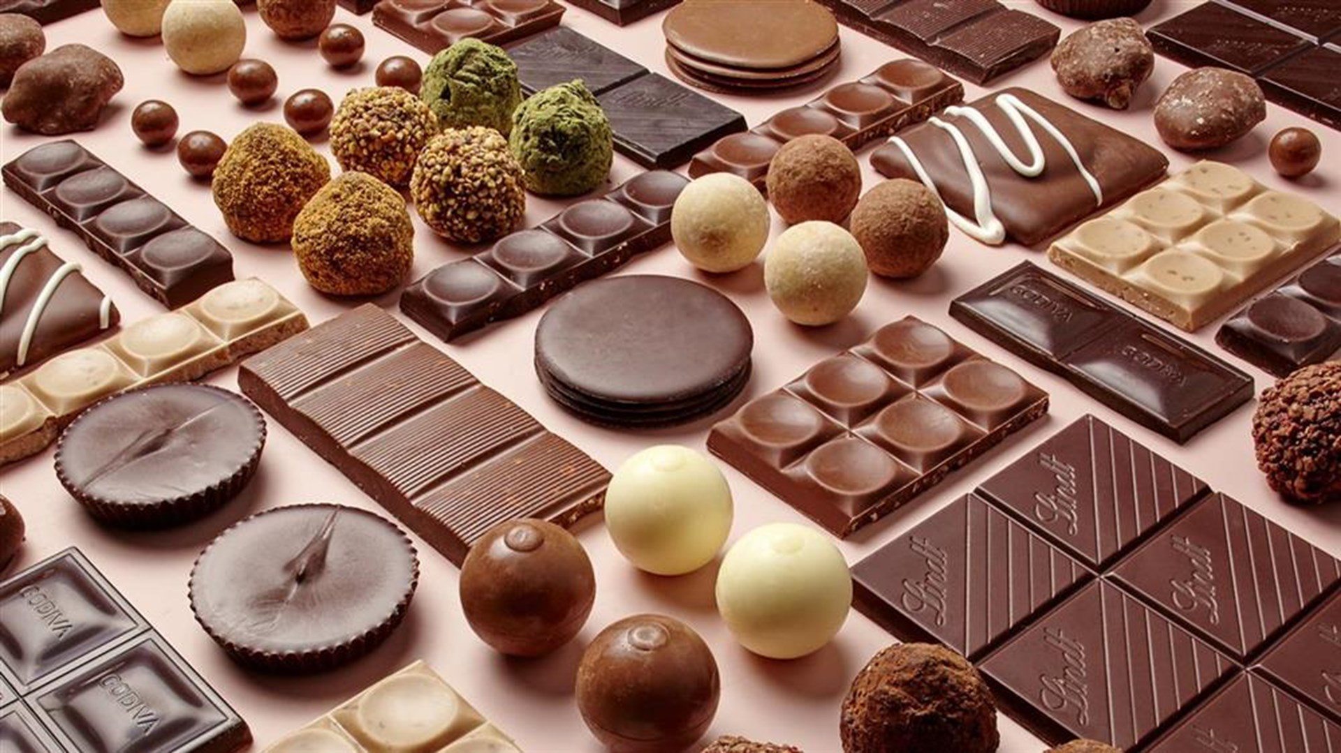 Шоколадный ассортимент. Конфеты шоколадные разные. Разнообразие шоколада. Шоколад разный. Виды шоколада.